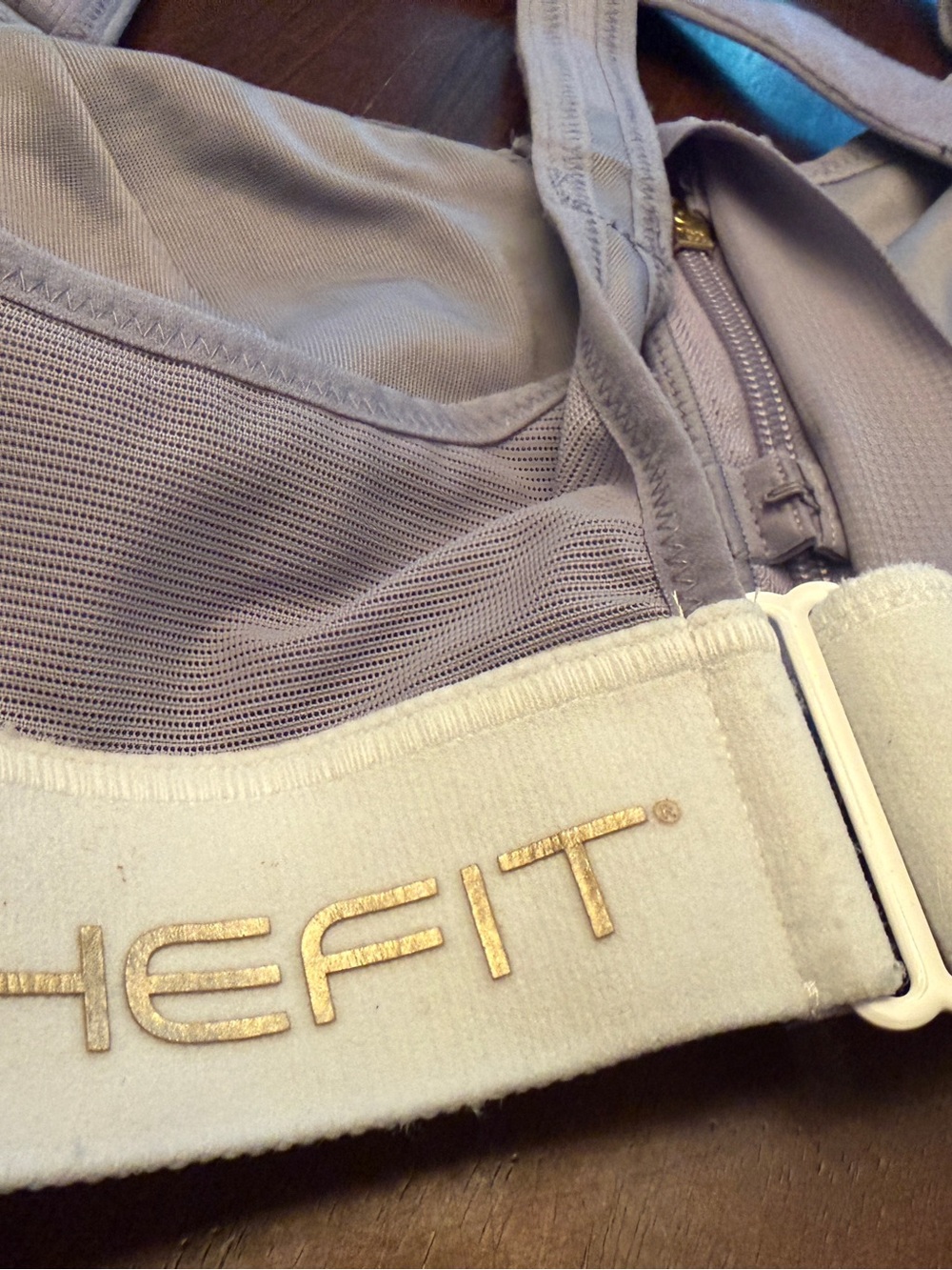 SHEFIT Lavender Front-Zip Sports Bra with Cream Band - Picture 6 of 10